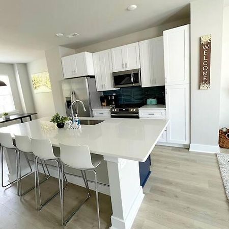 Brand New Build 10 Min- Uptown Villa Charlotte Exterior photo