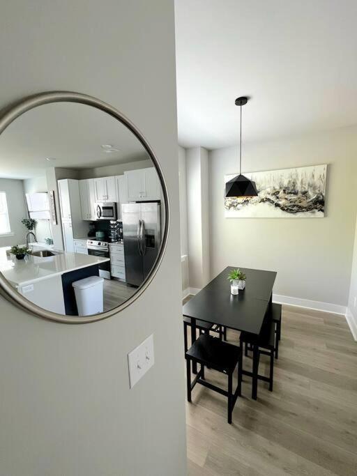 Brand New Build 10 Min- Uptown Villa Charlotte Exterior photo
